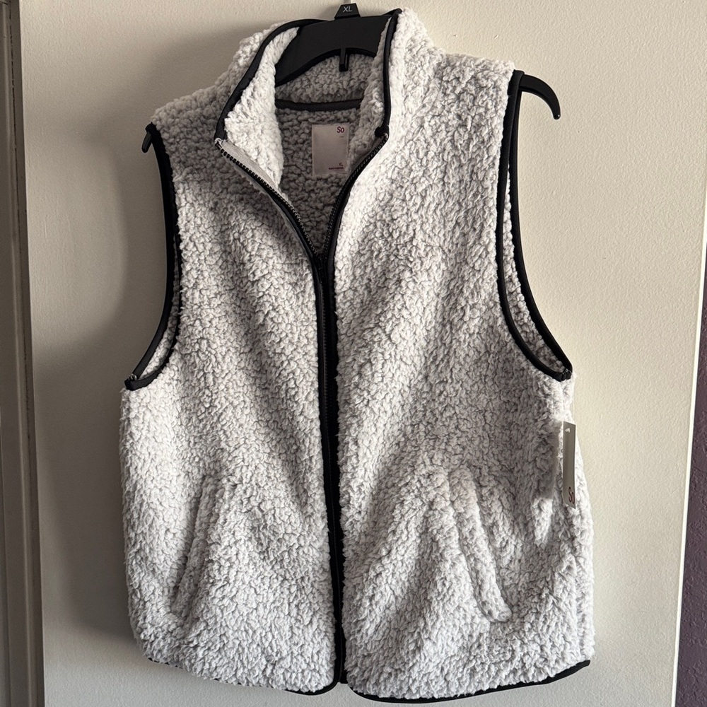 SO White and Gray Sherpa Vest